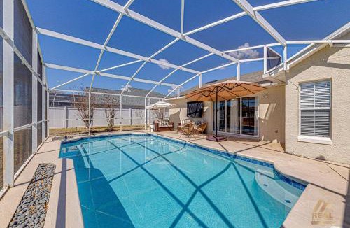 Sunridge Woods House | Cozy Home with Pool 3B Near Disney RVH228