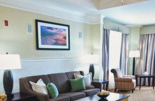Kissimmee Hotel | Cozy hotel suite in fantastic Kissimmee with fitness room, AC