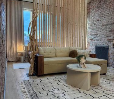 East Allegheny Apartment | Cozy KING Escape Central Free Parking