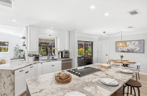 Lake Sarasota House | Cozy Lakeview Home Min to I-75 and near to Siesta key beach