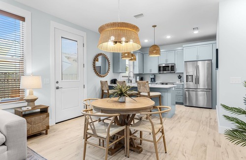 Laguna Beach House | Cozy Luxury Hidden Gem! Steps from the Emerald Coast!