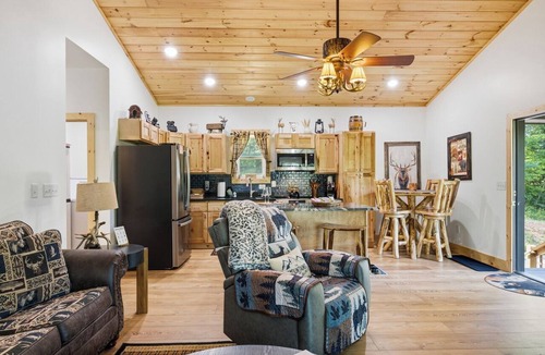 Murphy Cabin | Cozy Murphy Cabin Near Lake Hiwassee & Wineries