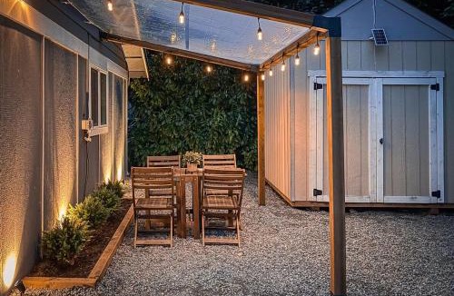 Highline Apartment | Cozy Private 2BR - Minutes to SeaTac & Downtown