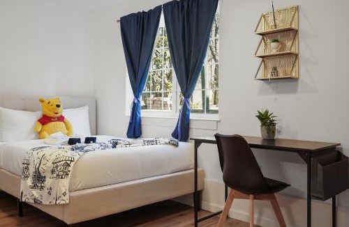 Inner Parkside Apartment | Cozy Private Studio near SFSU, Shops & Golden Gate Park!