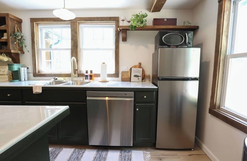 Campobello House | Cozy Rural Campobello Cottage (2B/2B)