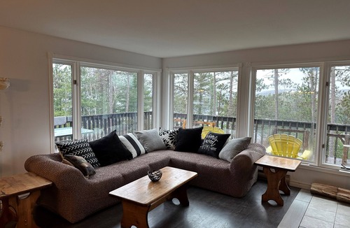 Greater Madawaska Cottage | Cozy Rustic Clost Lane Near Calabogie, ON