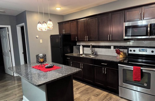Schenectady Apartment | Cozy, Safe,Secure 1-bedroom apartment with WiFi centrally located in Schenectady