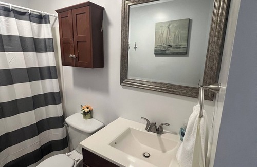 Bristol House | Cozy townhome in adorable Bristol with WiFi, AC and dedicated Work area