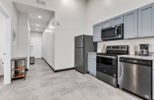 Cultural District Apartment | CozySuites Modern 1BR in Downtown Pitts #15