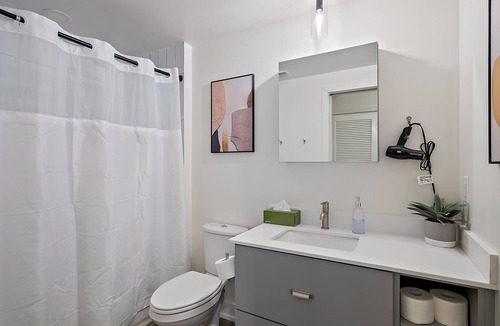 Warehouse District Apartment | CozySuites NLG - Modern 2BR condo #12