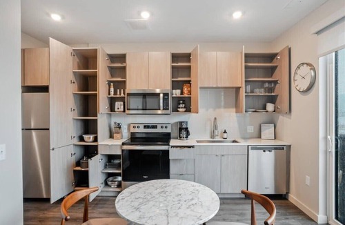 Lower Lawrenceville Apartment | CozySuites Roomy 1BR, Lawrenceville