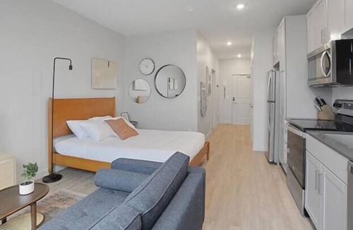 Lower Lawrenceville Apartment | CozySuites | Roomy SDO, Lawrenceville