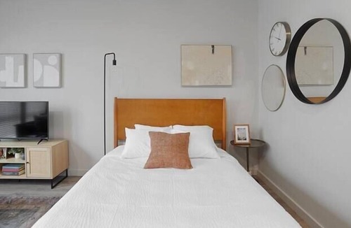 Lower Lawrenceville Apartment | CozySuites | Roomy SDO, Lawrenceville