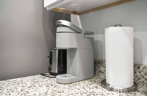 Cultural District Apartment | CozySuites Stunning 1BR in Downtown Pitts 35