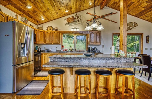 Dryfork House | CR1290- Complete Privacy! Hot tub! Firepit! Dolly Sods!