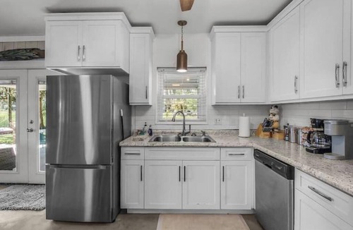 Townsend House | Crab House on Marsh Hobby Farm Free Kayaks