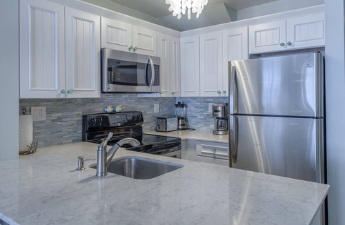 Truman Annex Condo | Craig & Cindy Key West Truman Annex Shipyard Condo w/a patio at Mile Marker 0!
