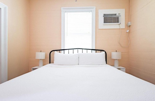 Historic Seaport Hotel | Creme Brulee Suite