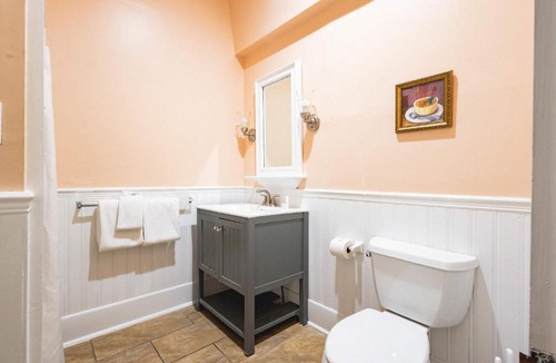 Historic Seaport Hotel | Creme Brulee Suite