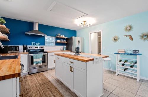 Crescent Beach Apartment | Crescent Beach Bungalow C