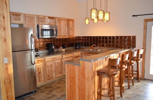 Alanson Hotel | Crooked River Lodge