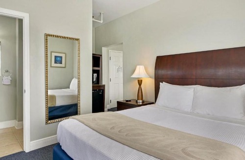 La Vista Hotel | Crystal Bay Historic Hotel
