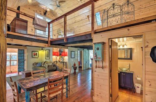 Cullowhee House | Cullowhee Getaway w/Fireplace on Private Meadow