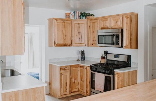 Ucon House | Curio Cottage