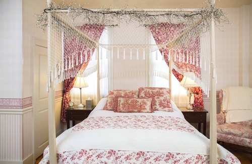 South Hadley Bed & Breakfast | Daniel Stebbins House