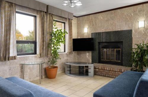 Hagerstown Hotel | Days Inn by Wyndham Hagerstown I-70