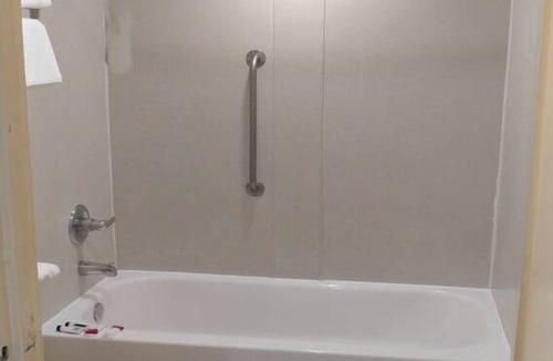 Panama City Beach Hotel | Days Inn by Wyndham Panama City Beach/Beachfront Resort
