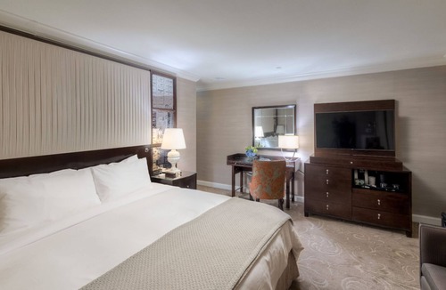Downtown Washington D.C. Hotel | DC Executive King – Elevated Comfort & Views