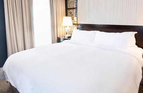 Logan Circle Hotel | DC Studio King – Spacious & Luxe Retreat