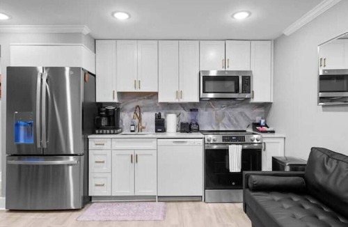 Kingman Park Apartment | DC Urban Retreat+3Bed+Newly Renovated