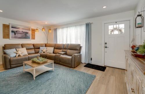 Caseville House | Deck, Fire Pit! Fully Updated Home Near Lake Huron