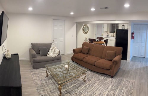Potomac Apartment | Delightful 2-bedroom basement apartment in Potomac.
