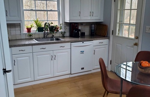 Niantic Cottage | Delightful Getaway Cottage in Giants Neck Heights Beach Community