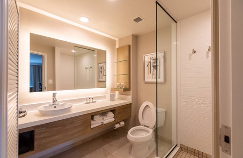 Durham Hotel | Delta Hotels by Marriott Raleigh-Durham at Research Triangle Park