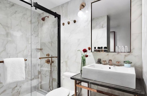 Midtown Hotel | Deluxe Double Double | Hotel Hendricks | Pet-friendly & Near Times Square