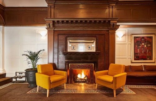 Gayborhood Hotel | Deluxe King Charmer, The Alexander Inn, Historic City Escape