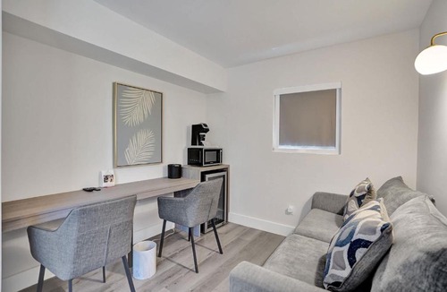 Galt Mile Hotel | Deluxe King Suite in Fort Lauderdale