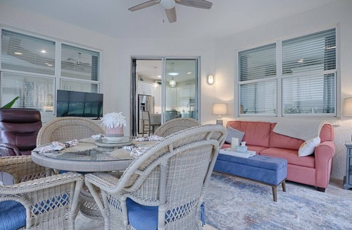 Virginia Trace House | Designer 3 bedroom high-end home with walking distance to Lake Sumter Landing