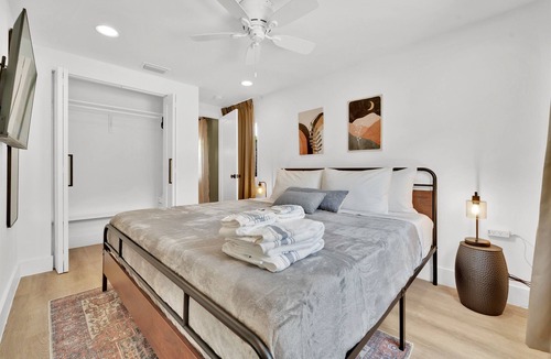 Parker Ridge House | Designers spot - No Extra Fees - Palm Wave Says