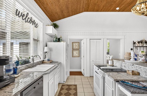 Gulf Pines House | Destin Beach House - Southern Comfort