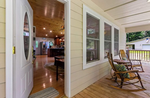 Murphy Cabin | Diane's Dream - private on small creek