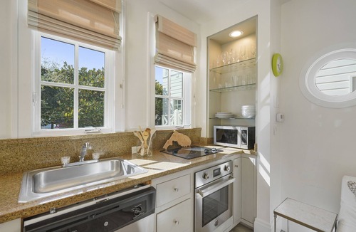 Seaside House | Directly Across from Beach in SeasideFL, Sleeps 4, and 2 Adult Bikes!