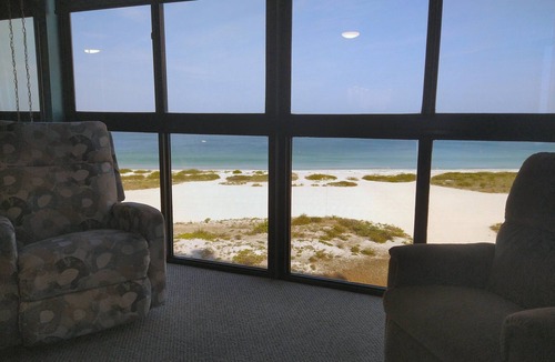 Sand Key Condo | Directly on the Beach! Book a week in Aug & get up to 7 days free!