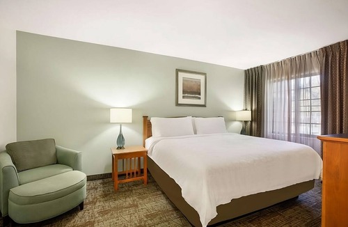 Carmel Mountain Ranch Hotel | Discover San Diego: Comfortable Unit w/Pool, Breakfast & Pet-Friendly Stay!