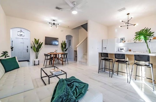 Regal Palms House | Disney-Area 3BR Home | Pool, Arcade and Tiki Bar