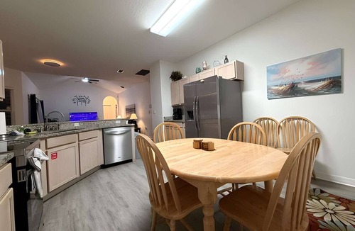Lindfields House | Disney Area Home | Pool · Spa · Game Room | 5BR Sleeps 14